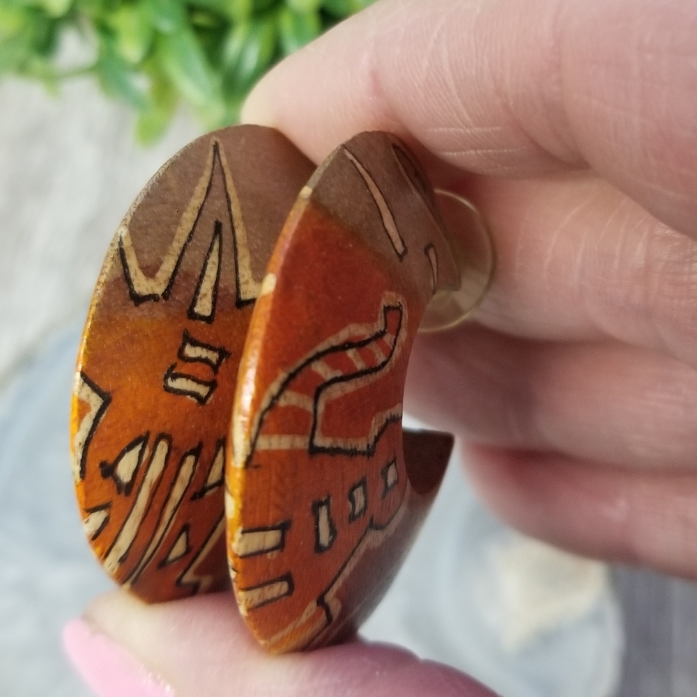 Vintage Wood Hoop Earrings - Picture 4 of 6